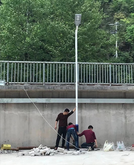 太陽能路燈安裝現場