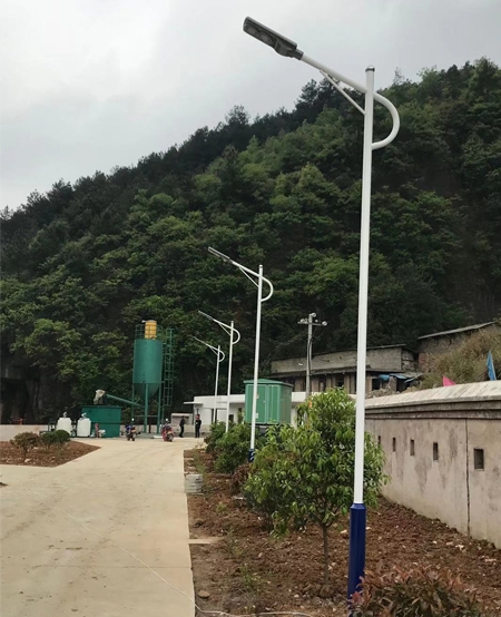 太陽能路燈安裝現場